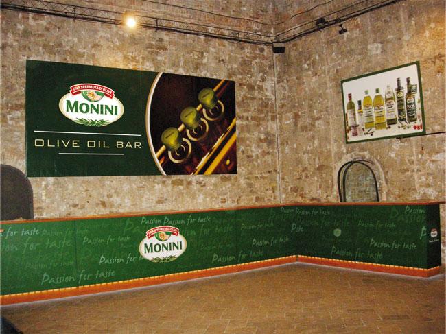 image monini-olive-bar-expo_2-jpg